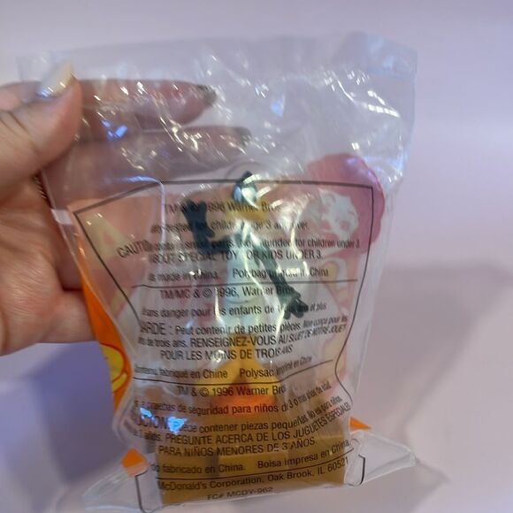 1996 Daffy Duck from Space Jam the Movie by Warner Bros. Mobile Figurine 6” - Picture 4 of 4